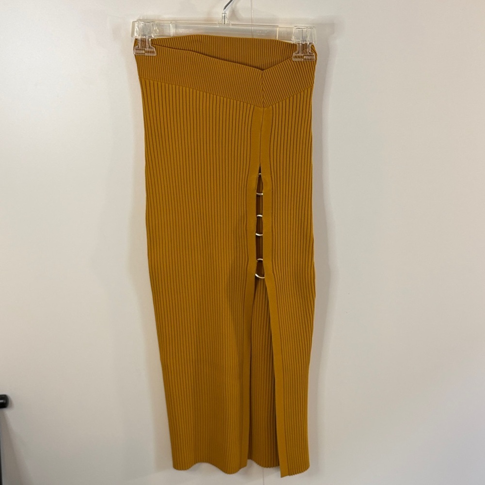 NICHOLAS Janella Asymmetrical Marigold Ribbed Knit With Gold Rings Skirt M